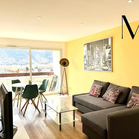 M019 L 3 L 6 Personnes L Balcon Apartamento